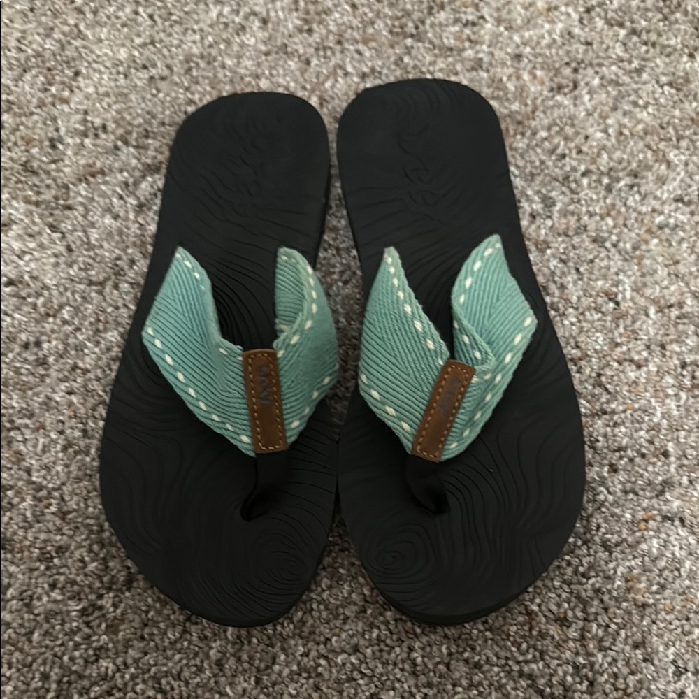 Reef Wide Strap Teal and Black Cushioned Flip-Flops in Size Women’s 8